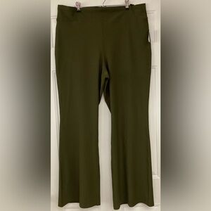🌟🤩🌟Old Navy Dark Olive Flare Pants